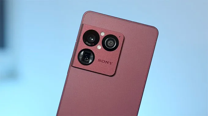 Xperia 1 VIII sử dụng camera tele tiêu cự cố định 70mm
