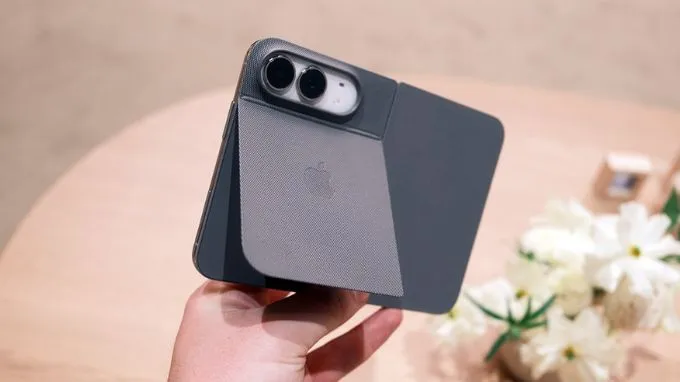 Cần chuẩn bị gì trước khi lắp ốp lưng iPhone Duo?
