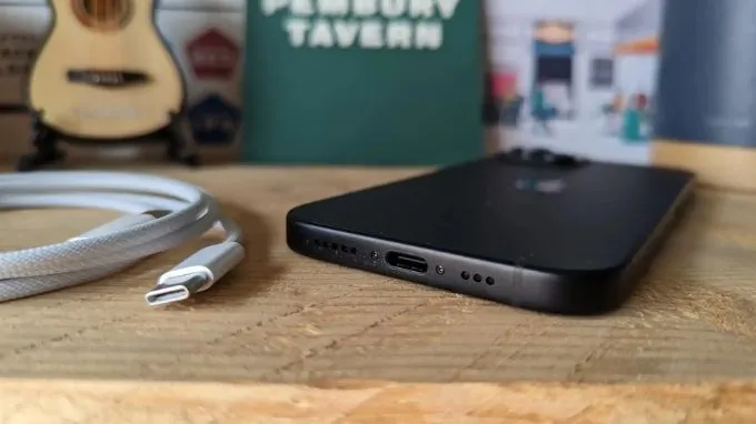 Công nghệ pin và sạc trên iPhone 15 có gì nổi bật
