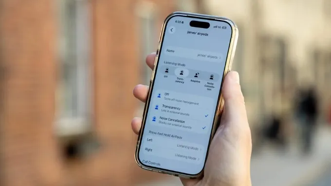 Transparency tiếp tục là điểm mạnh nổi bật của AirPods Max 2