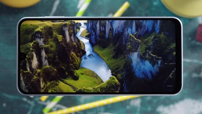 Màn hình của Galaxy A18 4G được tích hợp tần số quét 90Hz
