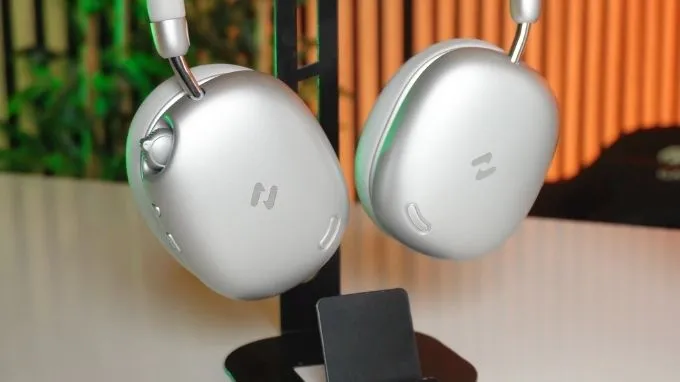 HAVIT Space S1 sử dụng kiểu dáng over-ear với đệm tai bọc da protein