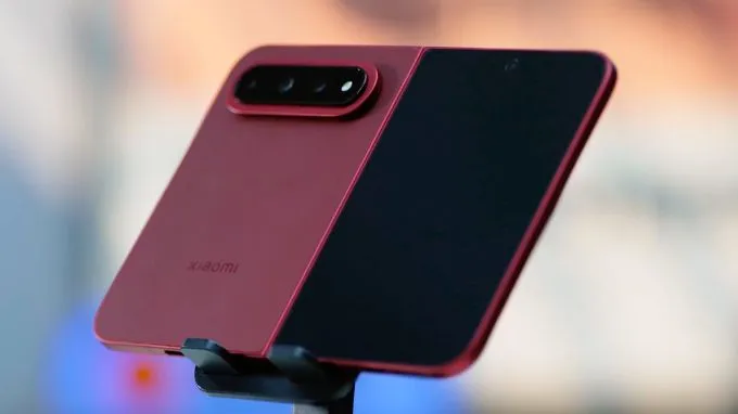 Đánh giá nhanh Xiaomi 18 Fold