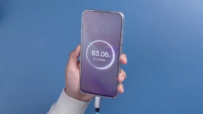 OPPO Reno16 F 5G còn hỗ trợ công nghệ sạc nhanh SUPERVOOC 80W