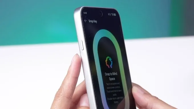 OPPO Reno16 F 5G được bổ sung phím chức năng vật lý Snap Key