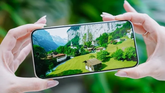 Khả năng hiển thị ngoài trời cũng là điểm đáng khen trên Reno16 Pro 5G