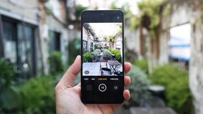 Realme C75x không được trang bị camera góc siêu rộng hoặc camera tele