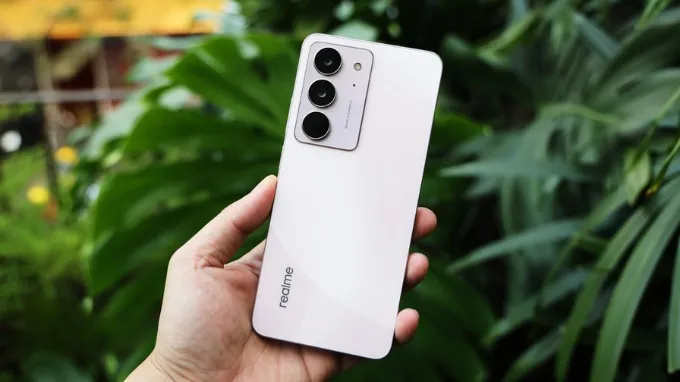 Realme C75x bản màu Hồng san hô