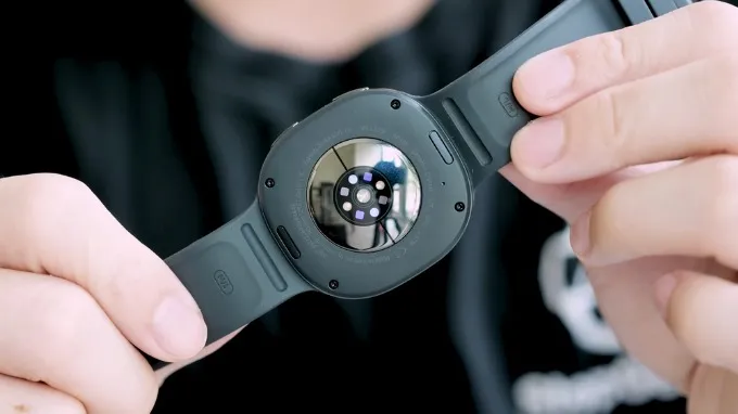 Hiệu năng mạnh mẽ nhờ Snapdragon Wear Elite