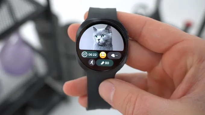 Galaxy Watch9 tiếp tục sử dụng màn hình Super AMOLED hình tròn