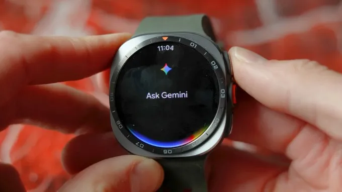 Điểm mới trên Galaxy Watch Ultra2 là sự xuất hiện của Google Gemini