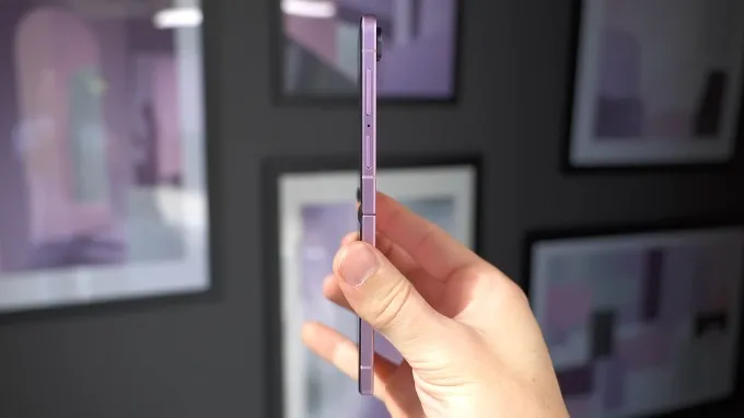Galaxy Z Flip8 là mẫu điện thoại gập vỏ sò mỏng nhất của Samsung