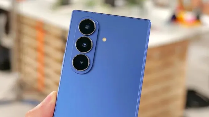 Hệ thống camera sau trên Galaxy Z Fold 7