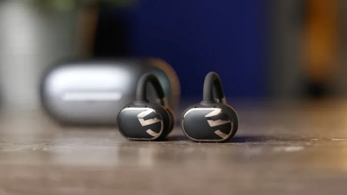 SoundPEATS Clip1 còn được tối ưu để đáp ứng tốt nhu cầu gọi thoại và họp trực tuyến