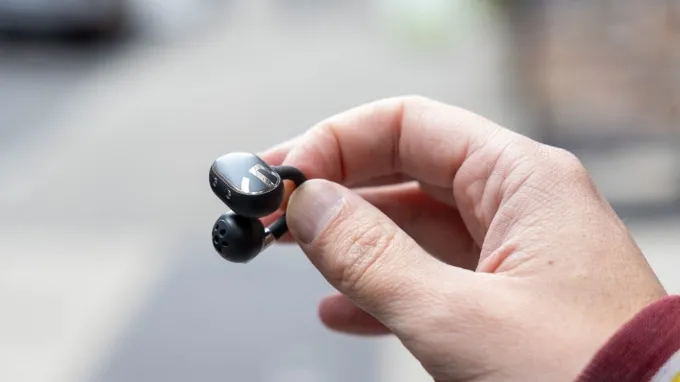 SoundPEATS sử dụng khung N-Flex Arch kết hợp với hợp kim nickel-titanium có tính đàn hồi cao