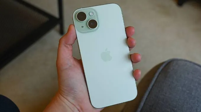 Thiết kế cụm camera của iPhone 15 khá dễ nhận diện