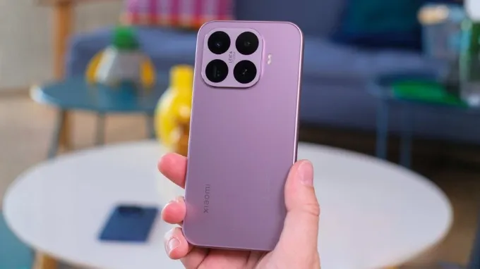 Về ngôn ngữ thiết kế, Xiaomi 17T sở hữu một diện mạo tương đối tối giản