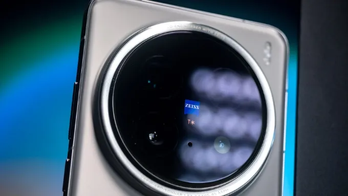 Lớp phủ chống phản xạ Zeiss T*