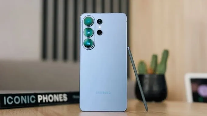 Galaxy S26 Ultra là cái tên nổi bật nhờ sự kết hợp giữa thiết kế sang trọng và công nghệ tiên tiến