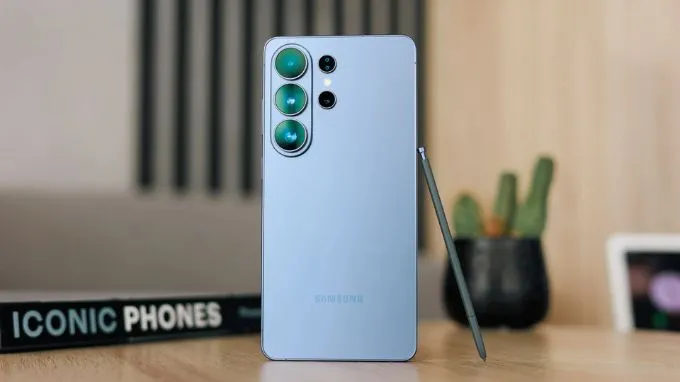 Samsung Galaxy S26 Ultra là lựa chọn thay thế iPhone 18 Pro được cân nhắc nhiều nhất