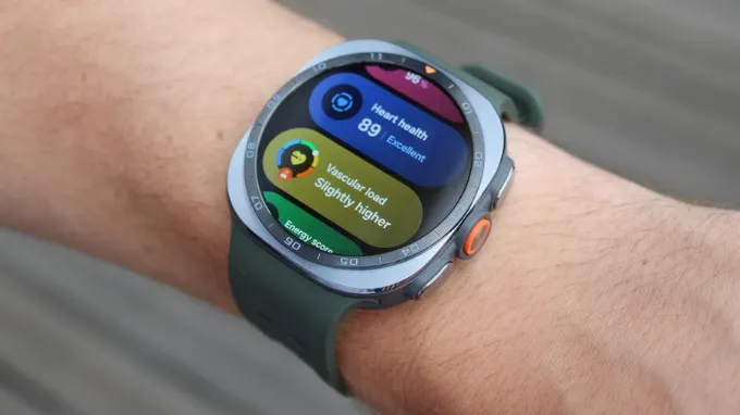 Galaxy Watch Ultra2 được trang bị cảm biến BioActive cùng nhiều cảm biến khác