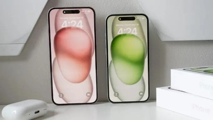 So sánh cấu hình iPhone 15 và iPhone 15 Plus