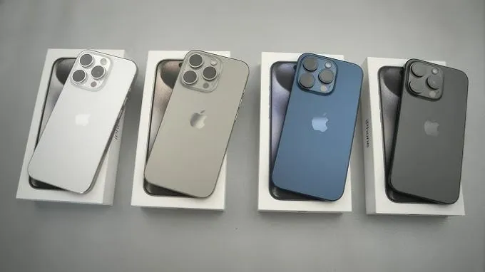Hình ảnh iPhone 15 Pro Max đầy đủ màu sắc