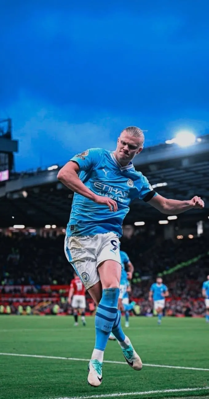Hình nền Haaland trong màu áo Manchester City