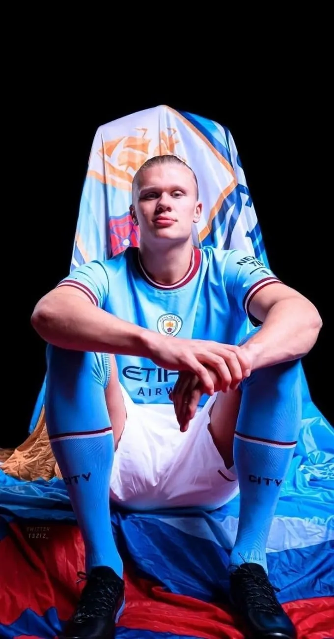 Hình nền Haaland trong màu áo Manchester City