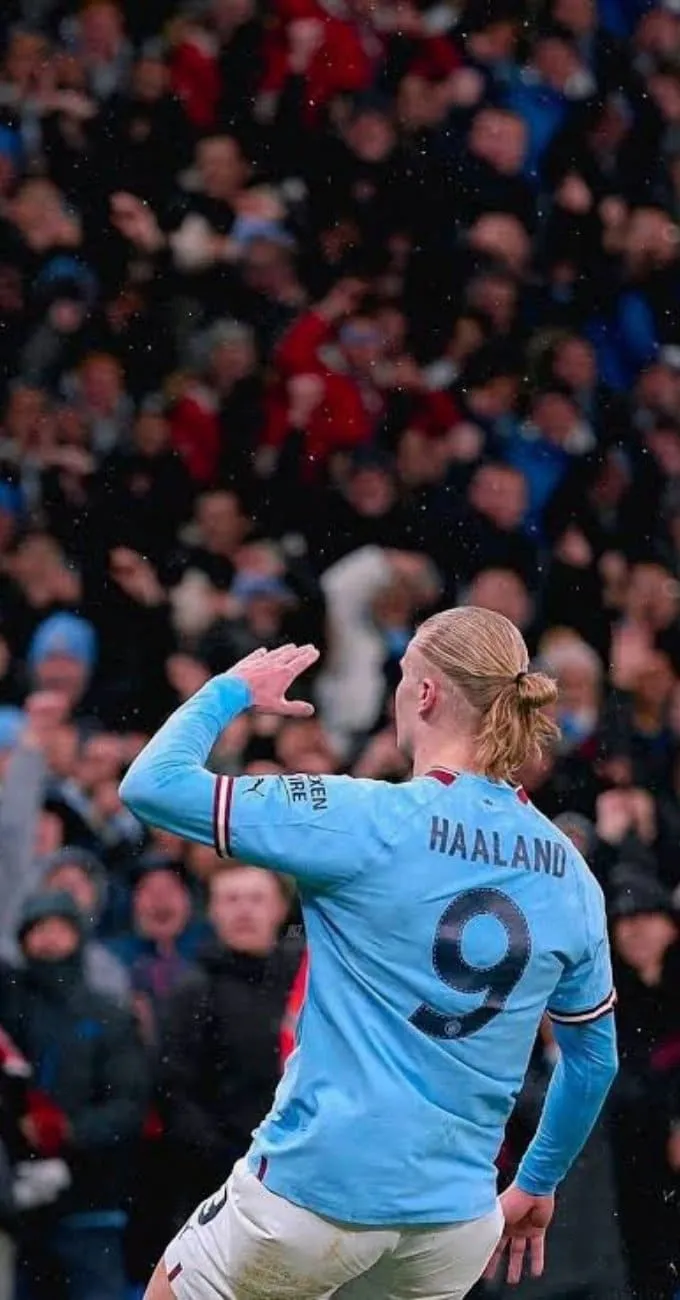 Hình nền Haaland trong màu áo Manchester City
