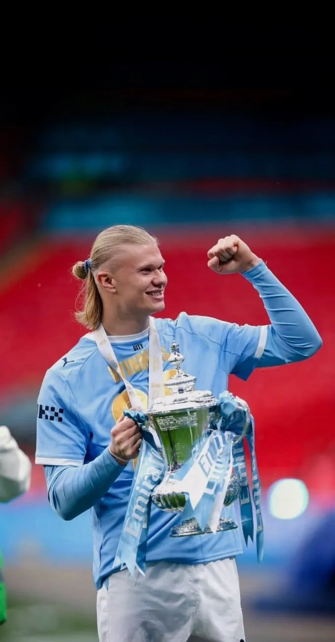 Hình nền Haaland trong màu áo Manchester City