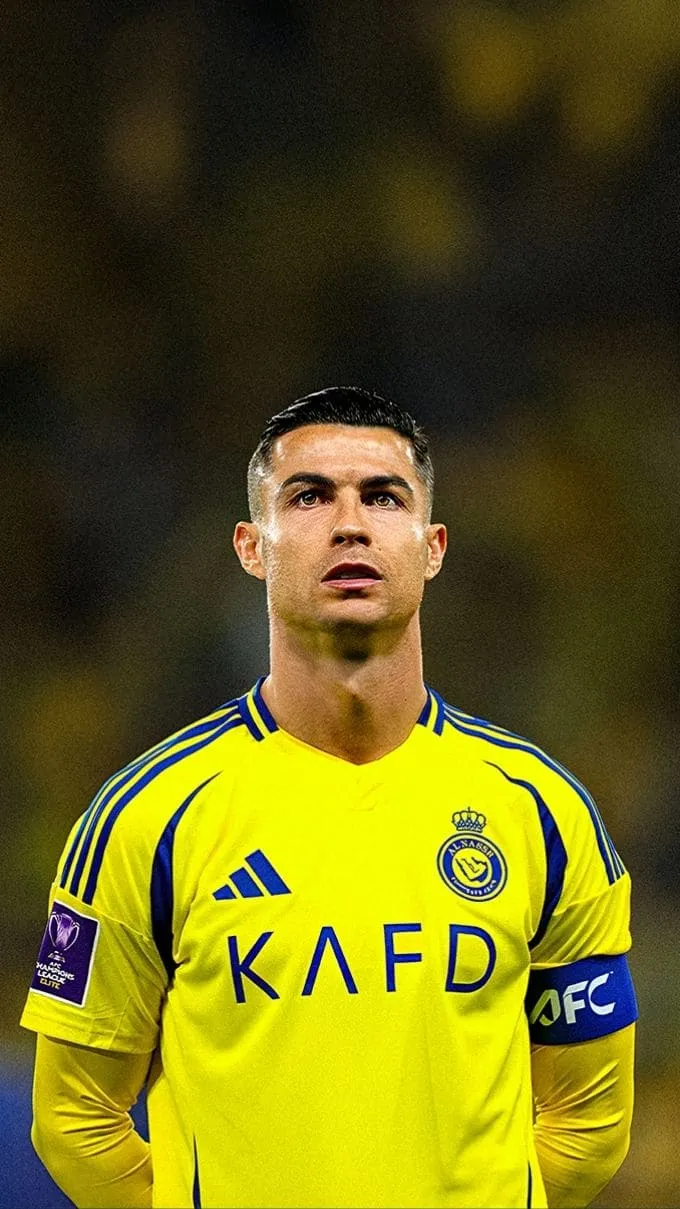 Hình nền Ronaldo trong màu áo đội tuyển quốc gia và Al Nassr