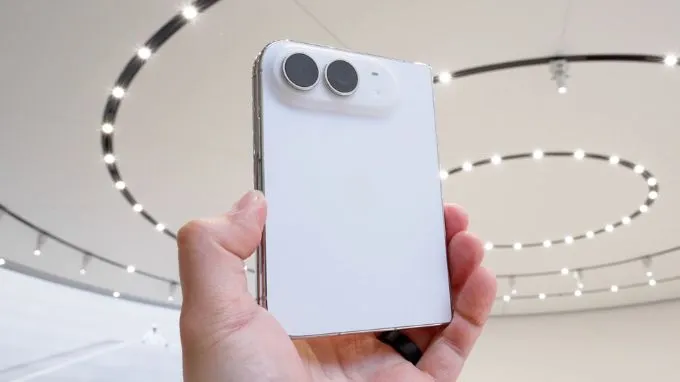 iPhone Duo có 4 phiên bản dung lượng gồm 256GB, 512GB, 1TB và 2TB