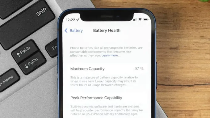 Kiểm tra tình trạng pin iPhone