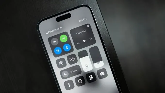Điều chỉnh độ sáng màn hình hợp lý