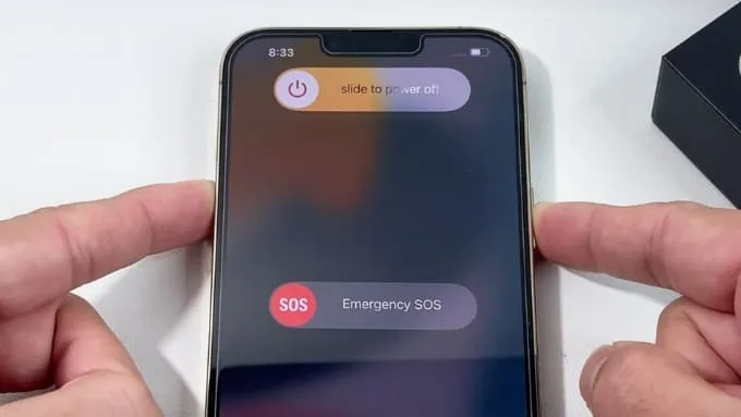 Tắt nguồn và khởi động lại iPhone