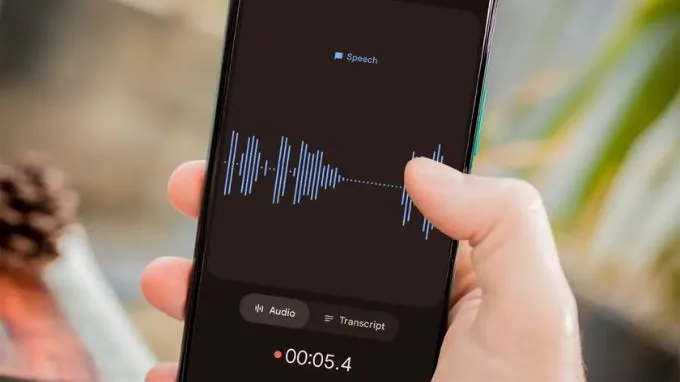 Kiểm tra micro chính bằng ứng dụng ghi âm