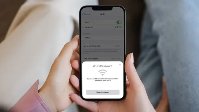 Làm sao nếu không thể chia sẻ Wi-Fi trên iPhone?