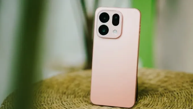 OPPO Find X9s gây ấn tượng với hệ thống camera Hasselblad cao cấp