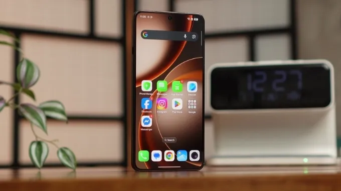 OPPO Find X9 Ultra sở hữu màn hình LTPO AMOLED kích thước 6.82 inch