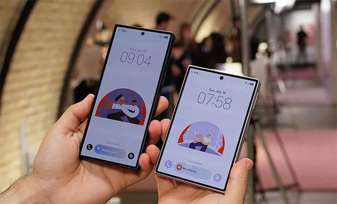 So sánh màn hình Galaxy Z Fold 8 Ultra vs Galaxy Z Fold 8