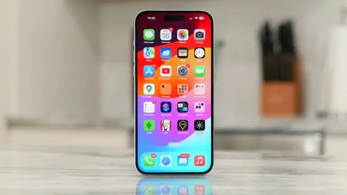 iPhone 15 Plus màn hình bao nhiêu inch