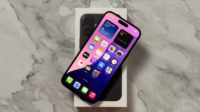 iPhone 16 Plus được trang bị màn hình có tần số quét 60Hz