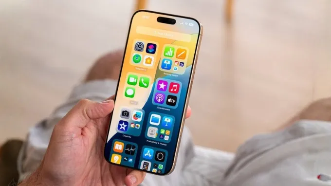 Viền màn hình iPhone 16 Pro Max theo hướng mỏng hơn