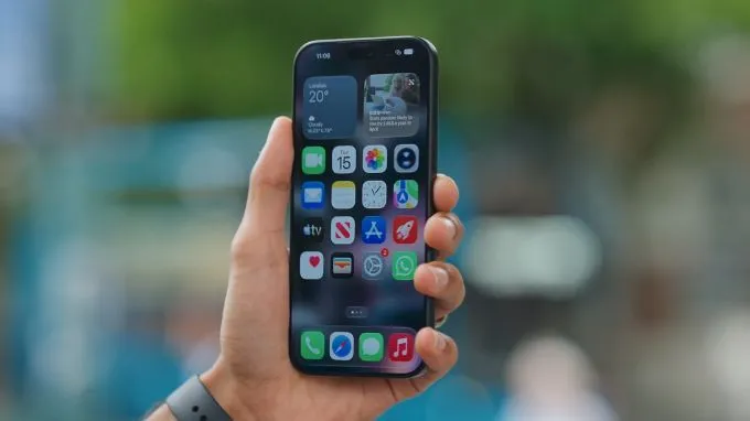 iPhone 18 Pro còn được bổ sung lớp phủ chống phản chiếu