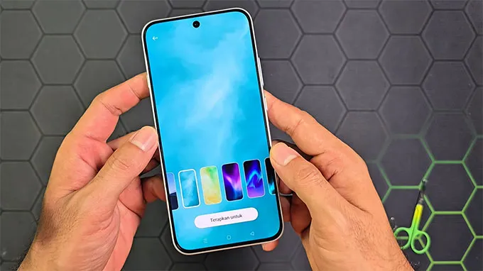 OPPO Reno16 F trang bị màn hình AMOLED phẳng 6,57 inch