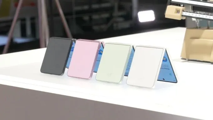 Samsung Galaxy Z Flip8 được giới thiệu chính thức với 4 phiên bản màu sắc