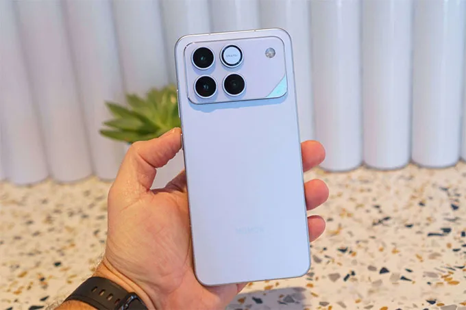 Smartphone pin 10.000mAh phù hợp với ai?