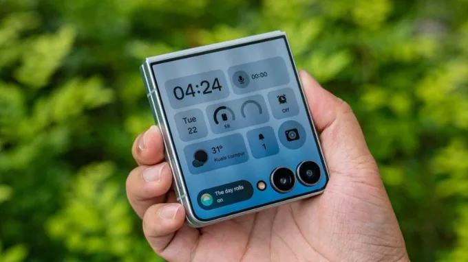 Mua Samsung Galaxy Z Flip uy tín, chính hãng tại XTmobile