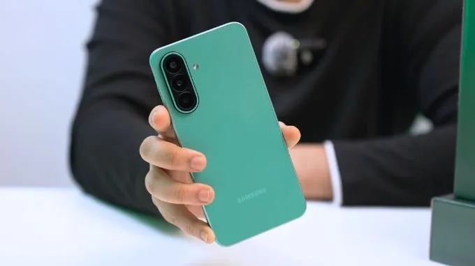 Nhận xét nhanh về Samsung Galaxy F70 Pro 5G